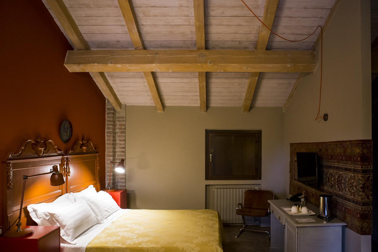 Relais Cascina Scottina Casa de hóspedes Cadeo Exterior foto